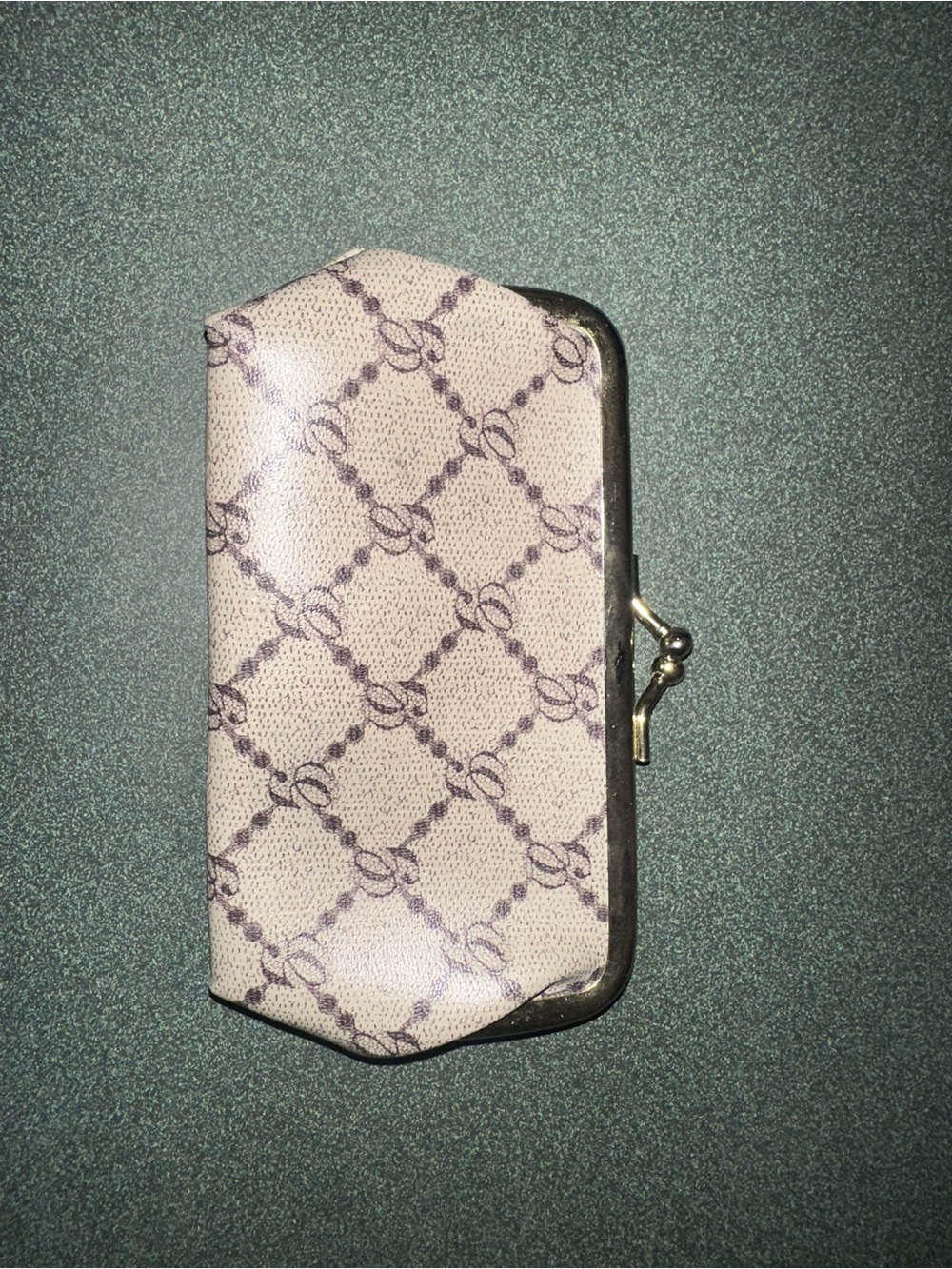 Vintage Patterned Beige Women's Coin Purse with Clasp Closure
